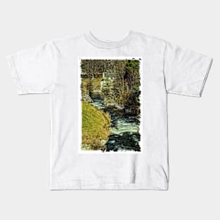 River Dee, Braemar, Scottish Highlands, UK (8) Kids T-Shirt